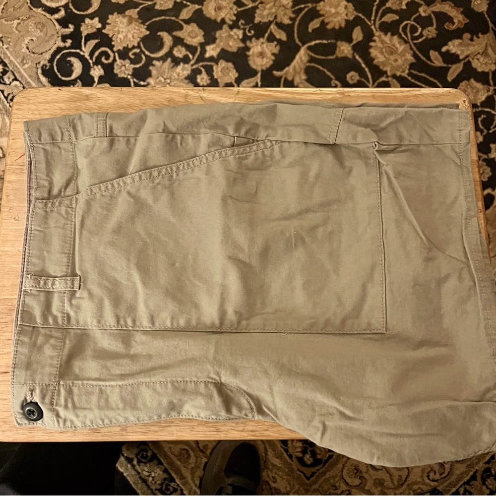 Men's shorts Swiss ALPS sz44 khaki